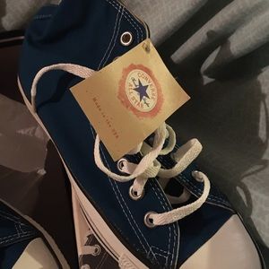 Royal Blue Men’s converse . Brand new